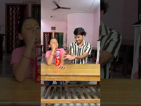 Mughe bhi dedo ￼￼mughe bhi dedo 😂❤️ #minivlog #shorts #siblings