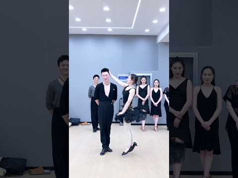 彼女のラテンダンス、どう思う?