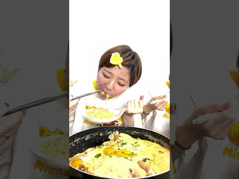 【大食い】ロゼクリーム辛ラーメン１０人前！【MUKBANG】【大胃王】