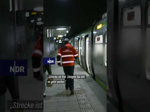 Mit Blaulicht zu Bus und Bahn #doku #ndr #hannover #bahn #bus #shorts