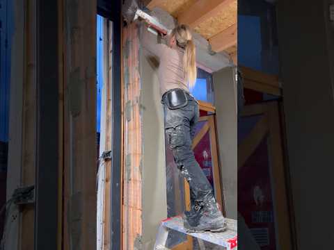 Des Gipsers Hand verbirgt des Maurers Schand🥸, oder wie war das nochmal? 😂 #baustelle #shorts #diy