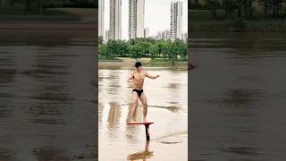 玩水翼板正確衣着