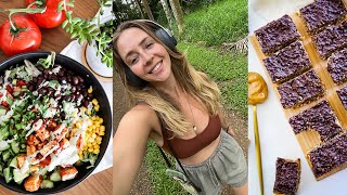 What I Eat on a Slow & Healthy Day 🌞 Nourishing Meals + Beach Vibes