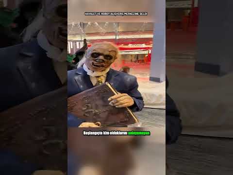 Hayalet ve robot alışveriş merkezine geldi