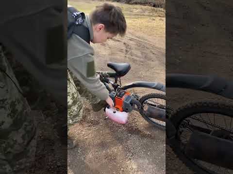 Велосипед с двигателем от мотокосы #самоделки #мопед #кулибин #велосипед