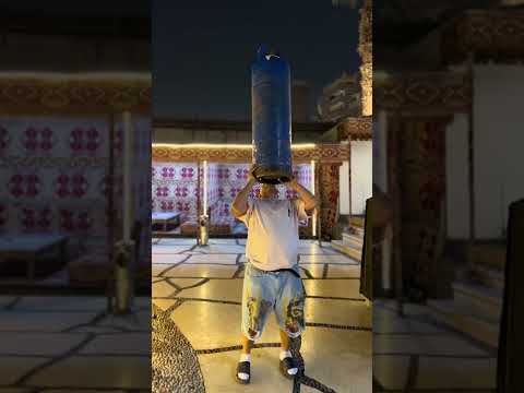 بتحدي اي حد يشيل الانبوبه دي علي سنانه 🔥🔥 #احمد_الفيومي #الفيومي