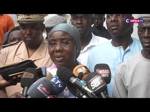 Saint Louis  Le ministre des pêches Dr Fatou Diouf en visite à Gandiol et dans la langue de Barbarie