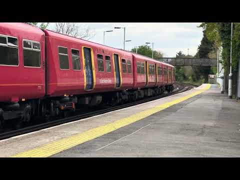 Class 455 - South Western Railway - Ashtead Station - 24th April 2024