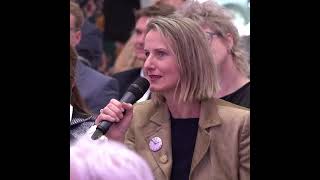 "V ČR je 24% pay gap mezi ohodnocením mužů a žen v soukromém sektoru", zaznělo na debatě.