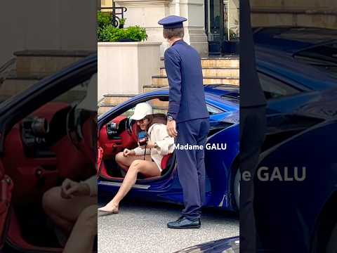 Ferrari Lady in Monaco😍 #shorts #monaco #supercars #luxurycars #luxurylifestyle #beautiful #ferrari