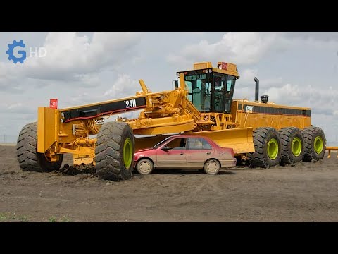 THE MOST AMAZING CONSTRUCTION MACHINERY YOU PROBABLY DIDN'T KNOW ABOUT 2 ▶ LARGEST MOTOR GRADER
