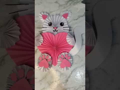 Gatito enamorado de papel
