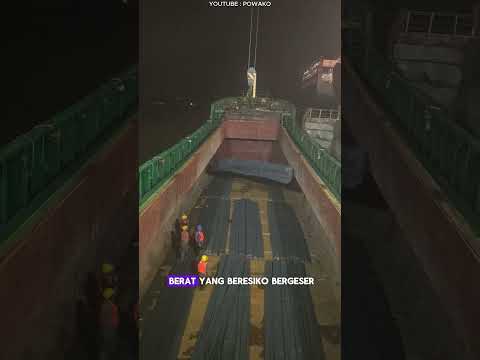 Proses Bongkar Muatan Besi Bangunan dari Cina, Semua Serba Cepat dan Teratur!