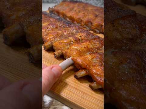 Costilla de cerdo asada estilo BBQ 🍖🥫 ¡Se deshace como la mantequilla! #recetas #youtubeshorts