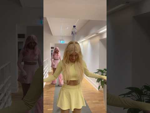 Vi litar på… ER att ni är lika taggade som oss på ”Clap song” som släpps på fredag!!🕝🥳😍