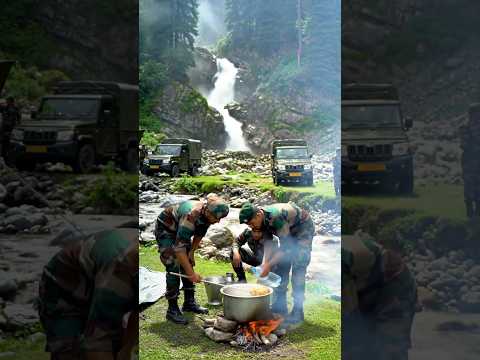 😱कश्मीर के झरने के पास इंडियन आर्मी कि झलक😰🇮🇳indian army mountain waterfall #army #mountains #shorts