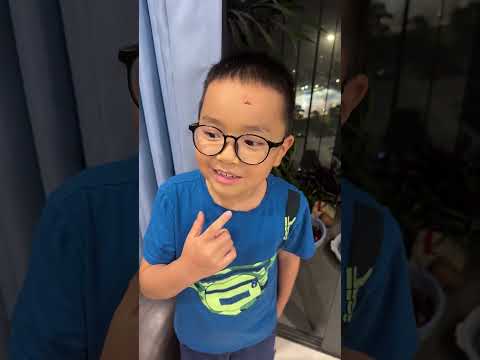 Con chỉ có mỗi sự đẹp trai thôi :))