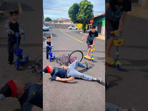QUER ZOAR LEVOU!🚲🤕😂#comedy #viral #shorts #videoviral