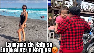 Dios mío la mamá de Katy se enojó al verla en tanga en plena playa tremenda bronka😡