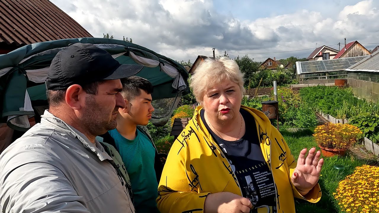 Вашими пожеланиями я снова с вами. Работаем на даче и коптим рыбку и крылышки.