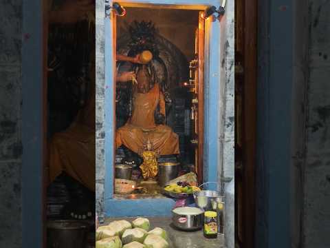 அம்மனுக்கு செய்யப்படும் அபிஷேகங்கள் பலன்கள் நிறைந்தவை.