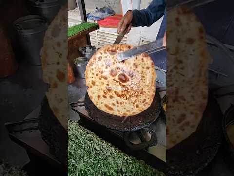 ये पराठे शाहरुख़ खान के है???(Hot) #trending #streetfood #food #foodie #shorts #short #ashortaday