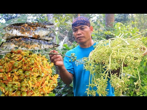 Bunga pepaya takokak masak sambal goreng, ikan besek goreng tepung daun kucai