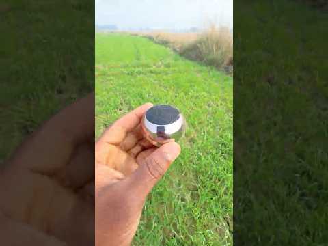 Four mini speaker bass jump
