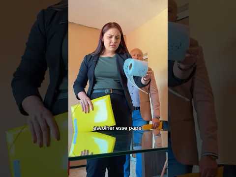 É assim que me sinto no trabalho! #drama #shorts #suspense