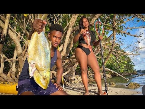 Living From The Ocean Deep Diving & Spearfishing For Food