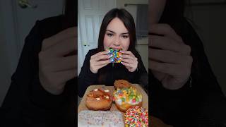 Voodoo doughnuts 🍩 #mukbang #asmr #eatingsounds #donuts #fyp #dessert