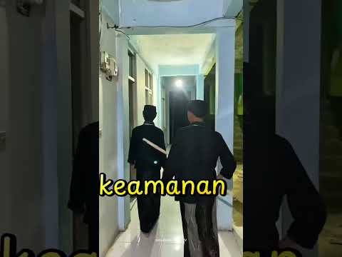 ada santri yang ketahuan blum tidur di atas jam 00:00#viralshort #santrikocak