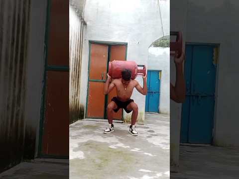 Hard work 🏋️🦍