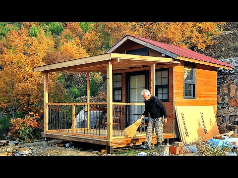 Küçük KÖY EVİNİN Dışı Bitti | Veranda KORKULUK Yapımı | Sıra EVİN İçine Geldi