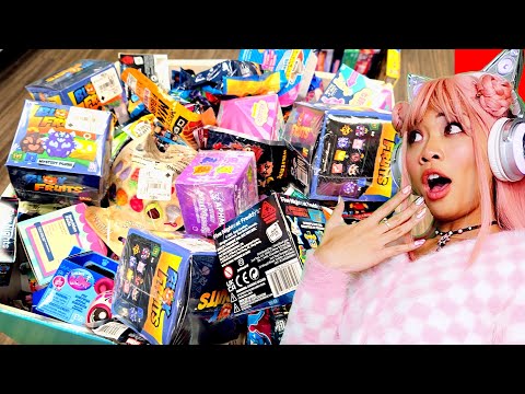 *SHOPPiNG* FOR A BUNCH OF MYSTERY BLIND BOXES!