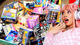 *SHOPPiNG* FOR A BUNCH OF MYSTERY BLIND BOXES!