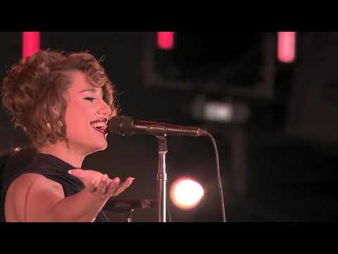RAYE - WHERE IS MY HUSBAND! (Live at Lowlands 2025)