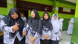 Hari Guru Nasional di SDN MARGAHAYU 2 BEKASI