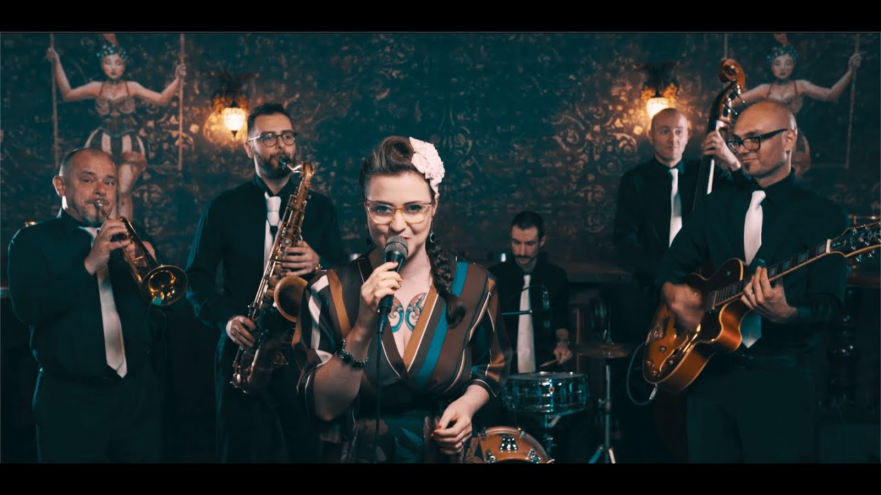 Lady Dillinger Swing Band