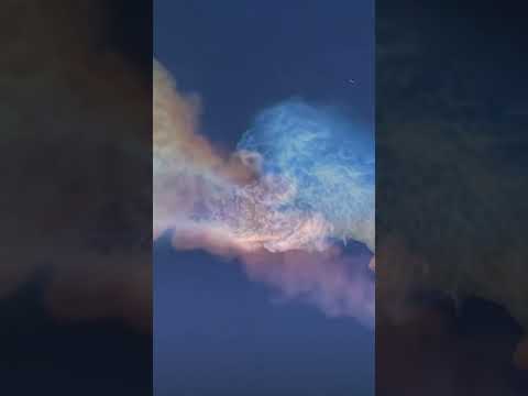 SpaceX launch creates stunning ‘jellyfish’ over East Coast #shorts