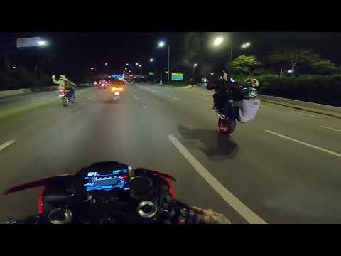 S1000RR PARANDO TUDO NO NOTURNO