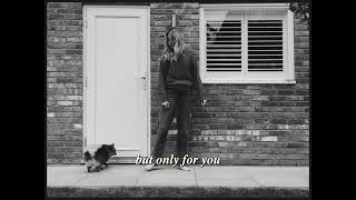 Nina Nesbitt - Parachute (At Home In The Mountains)