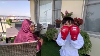پسر سردارنظری برای مبارزه جدی اماده گی می گیرد با تشویق مادر جان