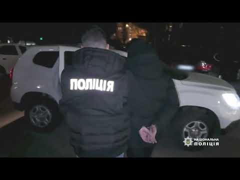Поліцейські Одещини затримали аферистів, які «продавали» в мережі дрони на потреби ЗСУ