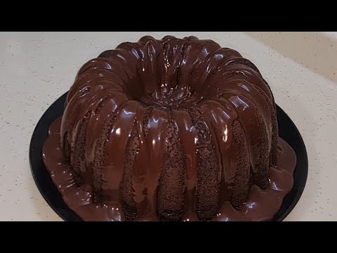 كيكة شوكولاته مع صوص الشوكولاته الرهيب هاي الكيكه ادمان جربوها