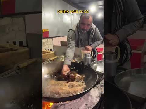 MENGGORENG IKAN NGBILNYA PAKE TANGAN