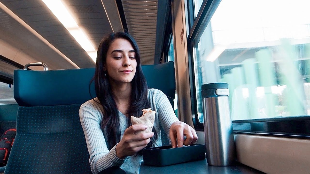 WHAT I EAT IN A DAY while travelling