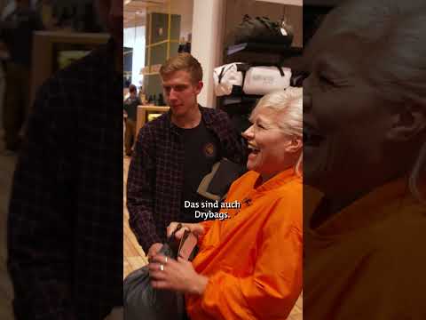 Ina Müller und Pierre M. Krause im Outdoor Shop 🙈| Kurzstrecke