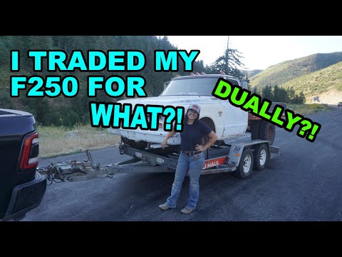 I Found a Pretty Unique Little Truck!