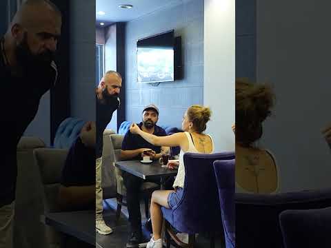 جوالك مع رفيقك كمان